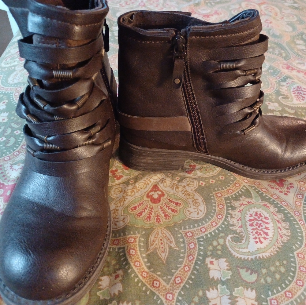 Coolway 7 38 brown leather booties boots low heels flats shoes